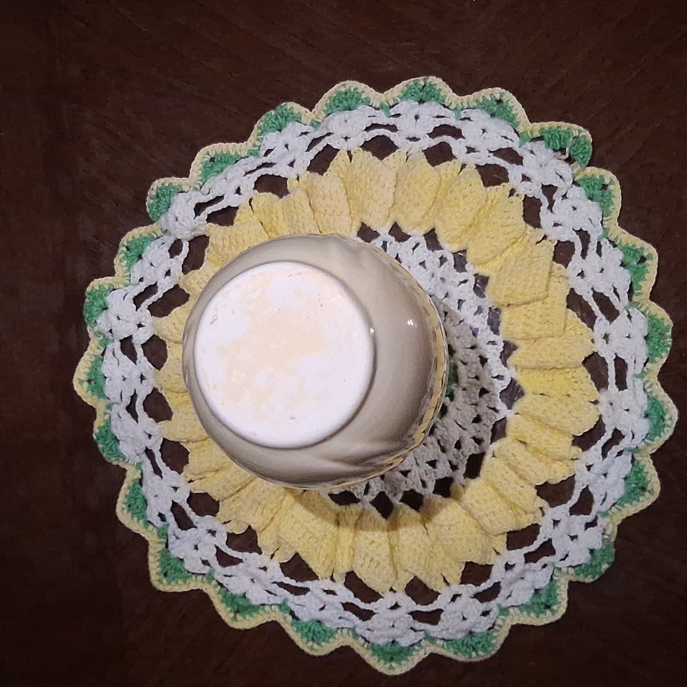 Vintage Tulip Vase - Easter - Picture 5 of 5